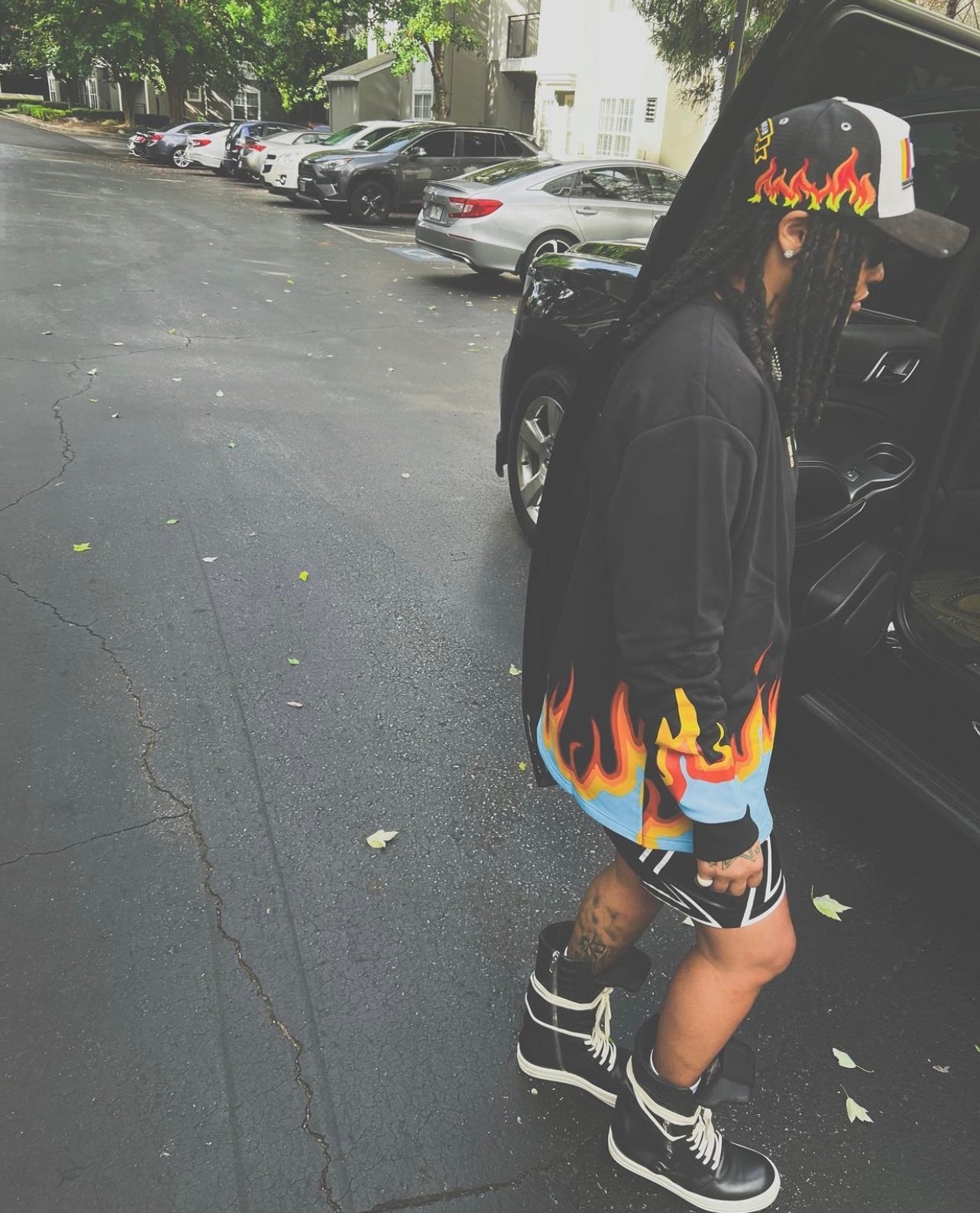 Nosnikta Flame on long sleeve
